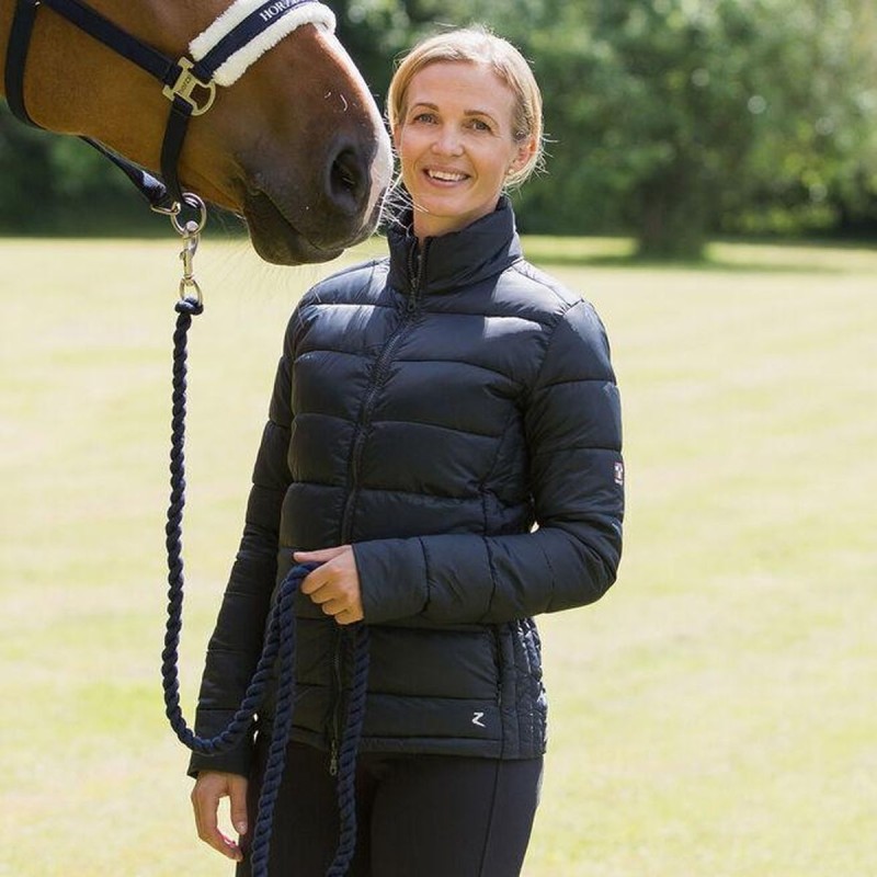 Quiltet Jakke str. 34 Dame Horze Alicia Letvægt Dunjakke Mørkeblå Quiltet Jakke str. 34 Dame Horze Alicia Letvægt Dunjakke Mørkeblå