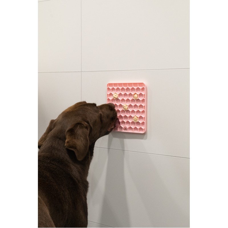 Eat Slow Live Longer Slikkemåtte Honeycomb Pink Eat Slow Live Longer Slikkemåtte Honeycomb Pink