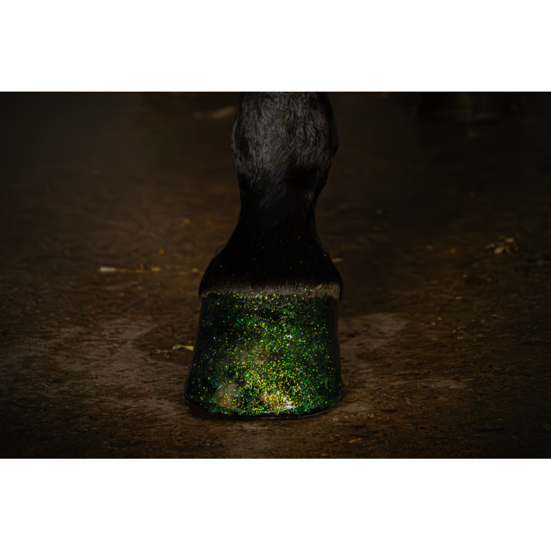 Excellent Horse Hi Gloss Glitter Hovpolering Grøn 150 ml Excellent Horse Hi Gloss Glitter Hovpolering Grøn 150 ml
