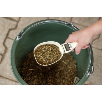 Foderske med digital vægt - Nem afmåling af foder Foderske med digital vægt - Nem afmåling af foder